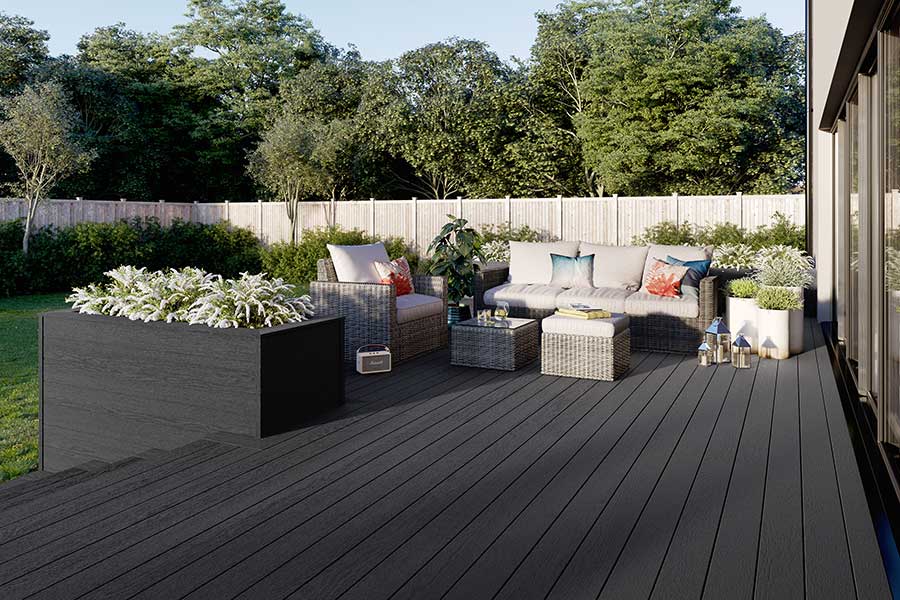 Garden deck featuring Trex composite decking boards